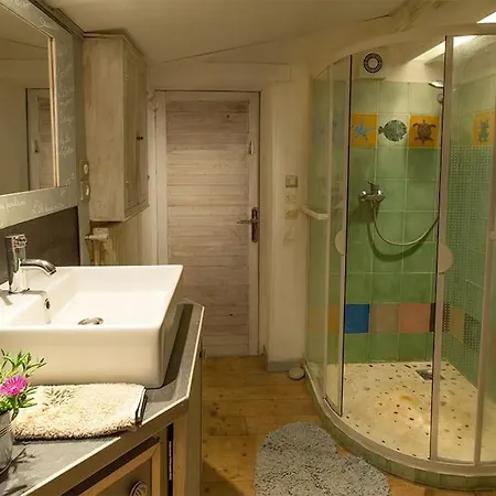 Casa vacanze Original And Quiet House Near Arles, Camargue Fourques (Gard)