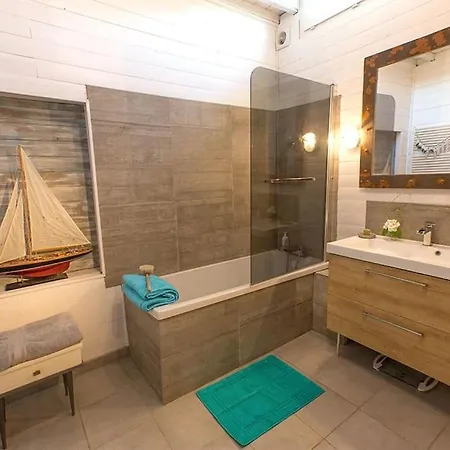 Casa vacanze Original And Quiet House Near Arles, Camargue